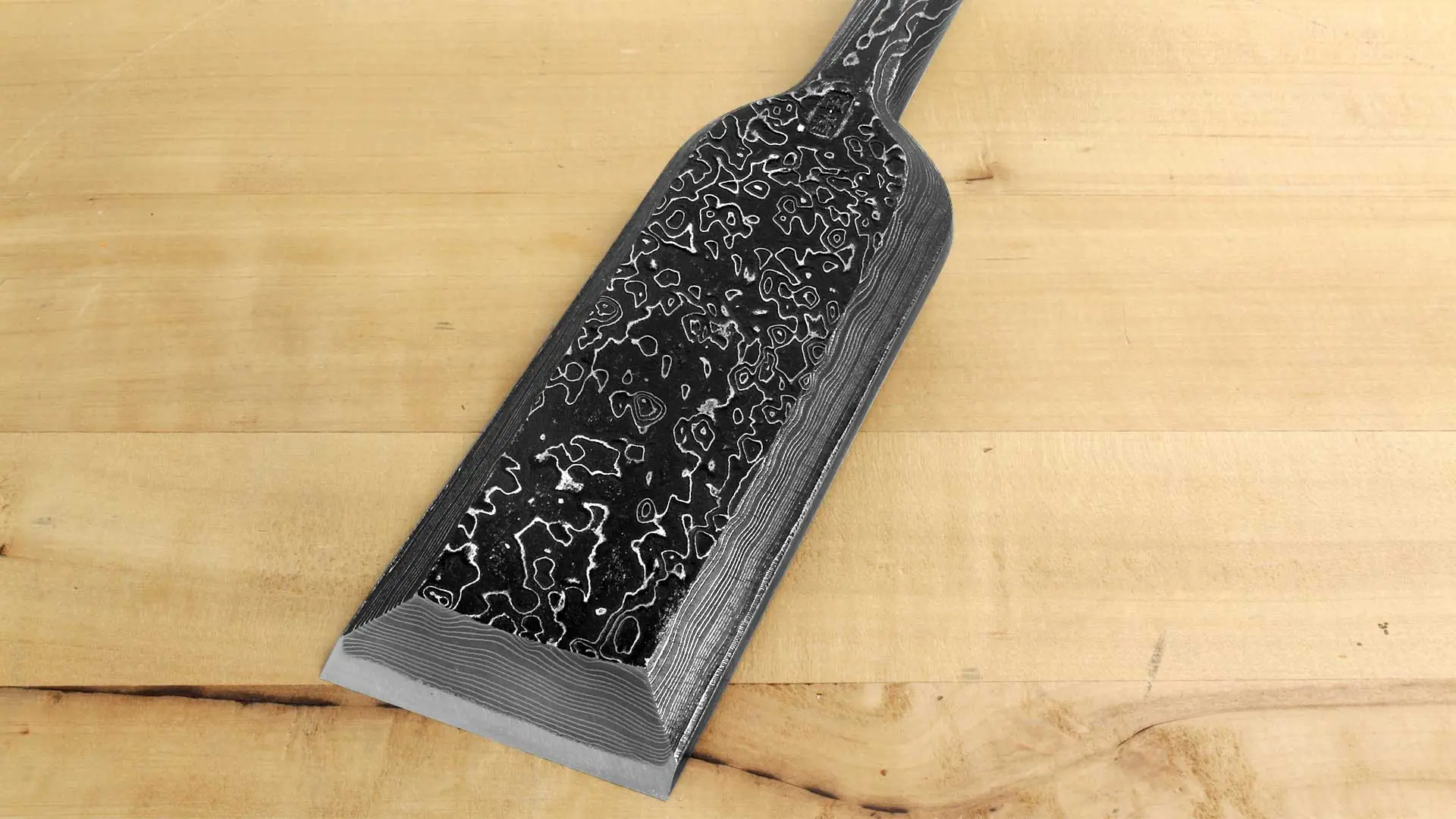 Sashi Mokume Nomi 48 mm - Scalpello giappponese da carpentiere lama in acciaio Suminagashi lunghezza totale 630 mm TASAI Sashi Mokume Nomi 48 mm - Scalpello giappponese da carpentiere lama in acciaio Suminagashi lunghezza totale 630 mm TASAI