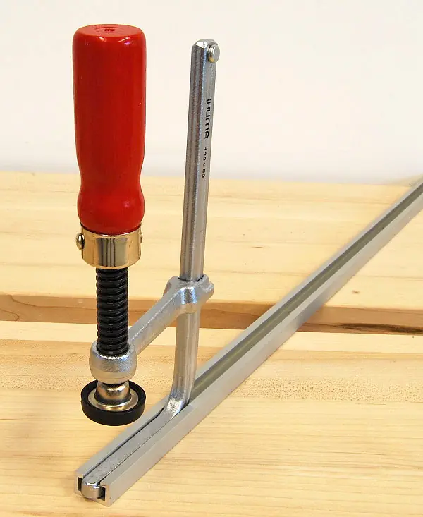 Morsetti per T-Tracks 120/60 mm con maniglia in legno jUUMA Morsetti per T-Tracks 120/60 mm con maniglia in legno jUUMA