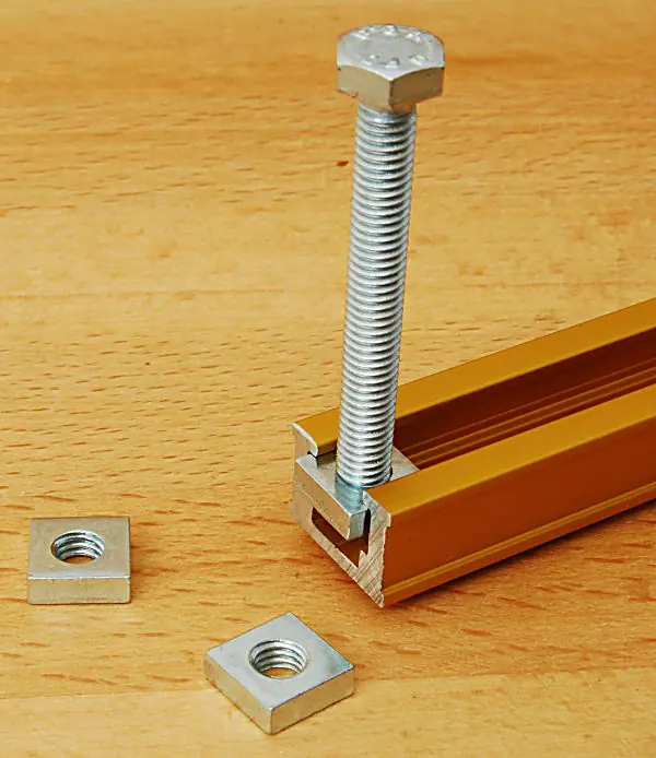 Dado quadro M6 misura 11 x 11 mm altezza 3.6 mm