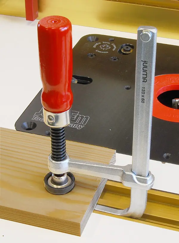 Morsetti per T-Tracks 120/60 mm con maniglia in legno jUUMA Morsetti per T-Tracks 120/60 mm con maniglia in legno jUUMA
