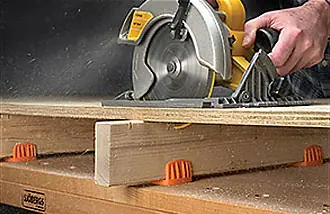 Set Platform Saddles with 4 brackets for boards 18 - 19 mm wide and 4 posts for holes 19 - 20 mm VERITAS Set Platform Saddles with 4 brackets for boards 18 - 19 mm wide and 4 posts for holes 19 - 20 mm VERITAS