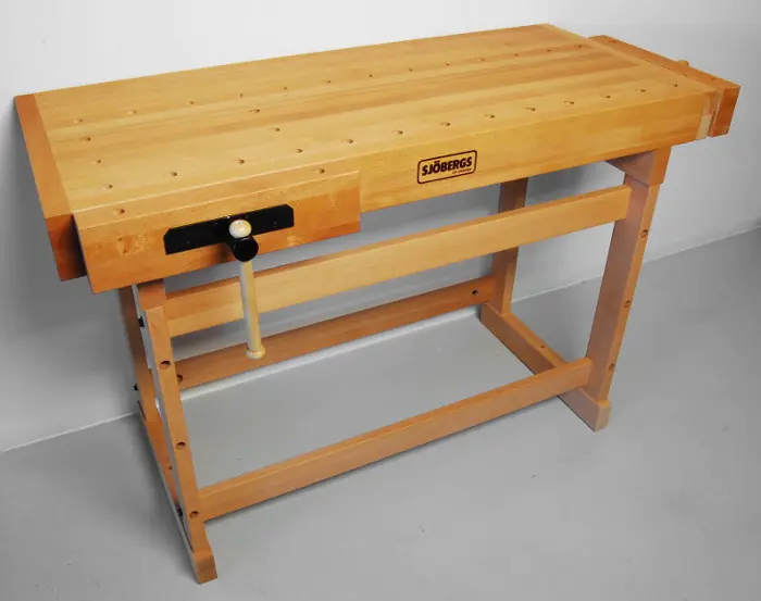 Banco di lavoro Scandi Plus 1425 lunghezza totale 1453 mm lunghezza piastra 1326 mm SJOEBERGS Banco di lavoro Scandi Plus 1425 lunghezza totale 1453 mm lunghezza piastra 1326 mm SJOEBERGS