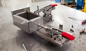 STC-IHH25 Push/Pull Clamp con leva e base orizzontale BESSEY STC-IHH25 Push/Pull Clamp con leva e base orizzontale BESSEY