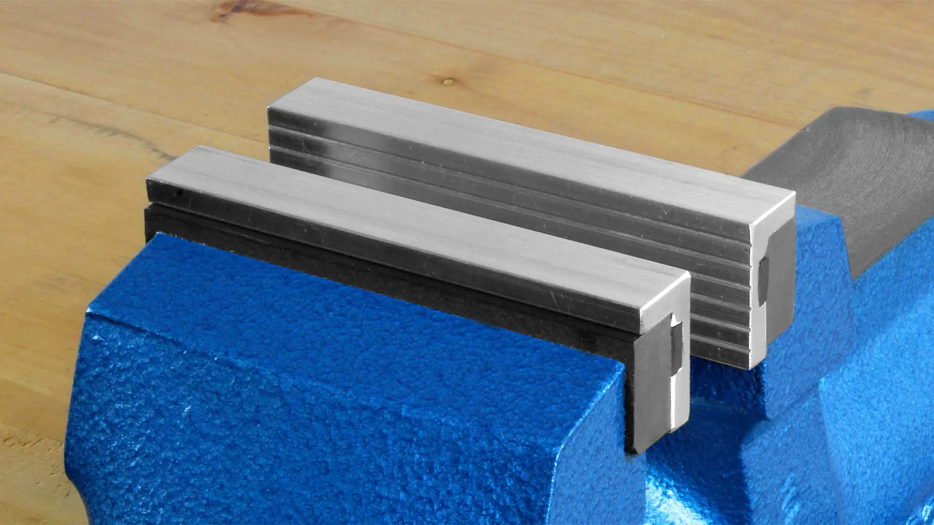 Coppia di ganasce magnetiche in alluminio