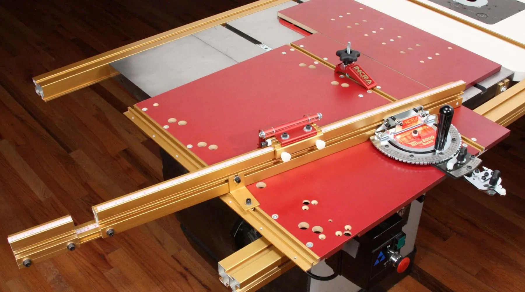 INCRA Miter 5000 with Telescoping Flip Fence 1625 mm - Flip Shop Stop - 2MDF Sled Panels - 2 embedded T-Tracks Metric Version INCRA Miter 5000 with Telescoping Flip Fence 1625 mm - Flip Shop Stop - 2MDF Sled Panels - 2 embedded T-Tracks Metric Version