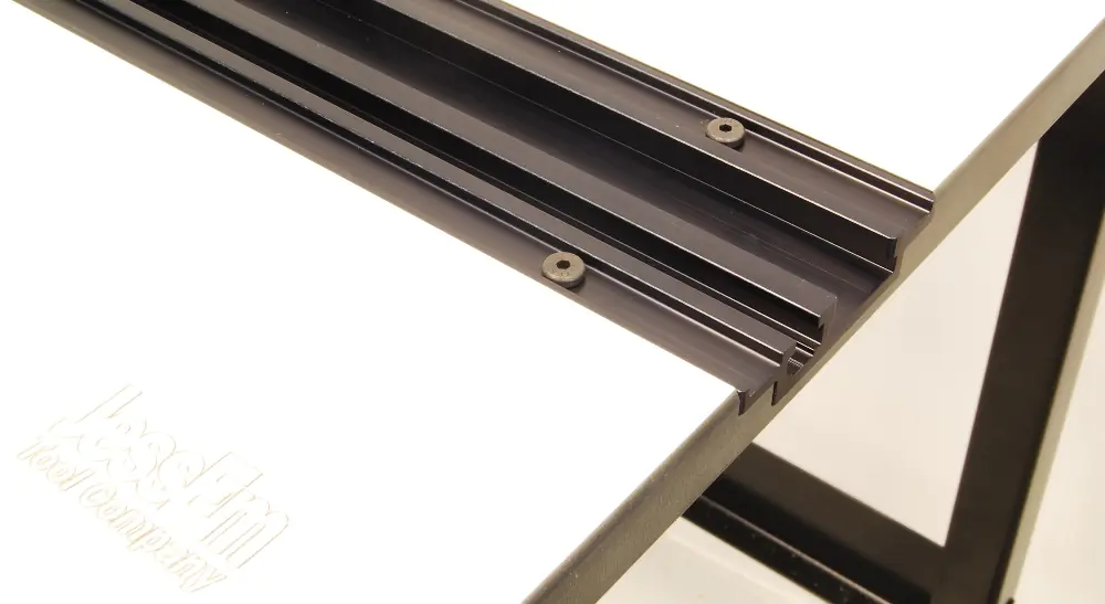 Piano per banco fresa JESSEM Mast-R-Top 24 x 32″ (610 x 813mm) Piano per banco fresa JESSEM Mast-R-Top 24 x 32″ (610 x 813mm)