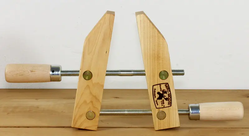 Strettoio in legno a presa angolata regolabile lunghezza ganasce 4 inch (102mm) apertura 2-1/4 inch (57mm) profondita 2 inch (51mm) DUBUQUE Strettoio in legno a presa angolata regolabile lunghezza ganasce 4 inch (102mm) apertura 2-1/4 inch (57mm) profondita 2 inch (51mm) DUBUQUE