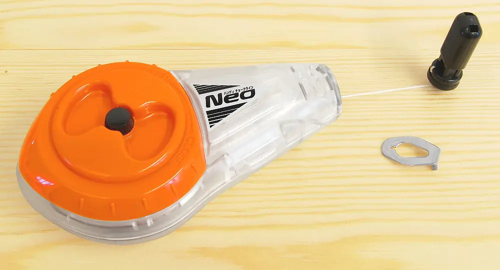 Marcatore a linea di gesso riavvolgimento automatico e corda sottile SHINWA